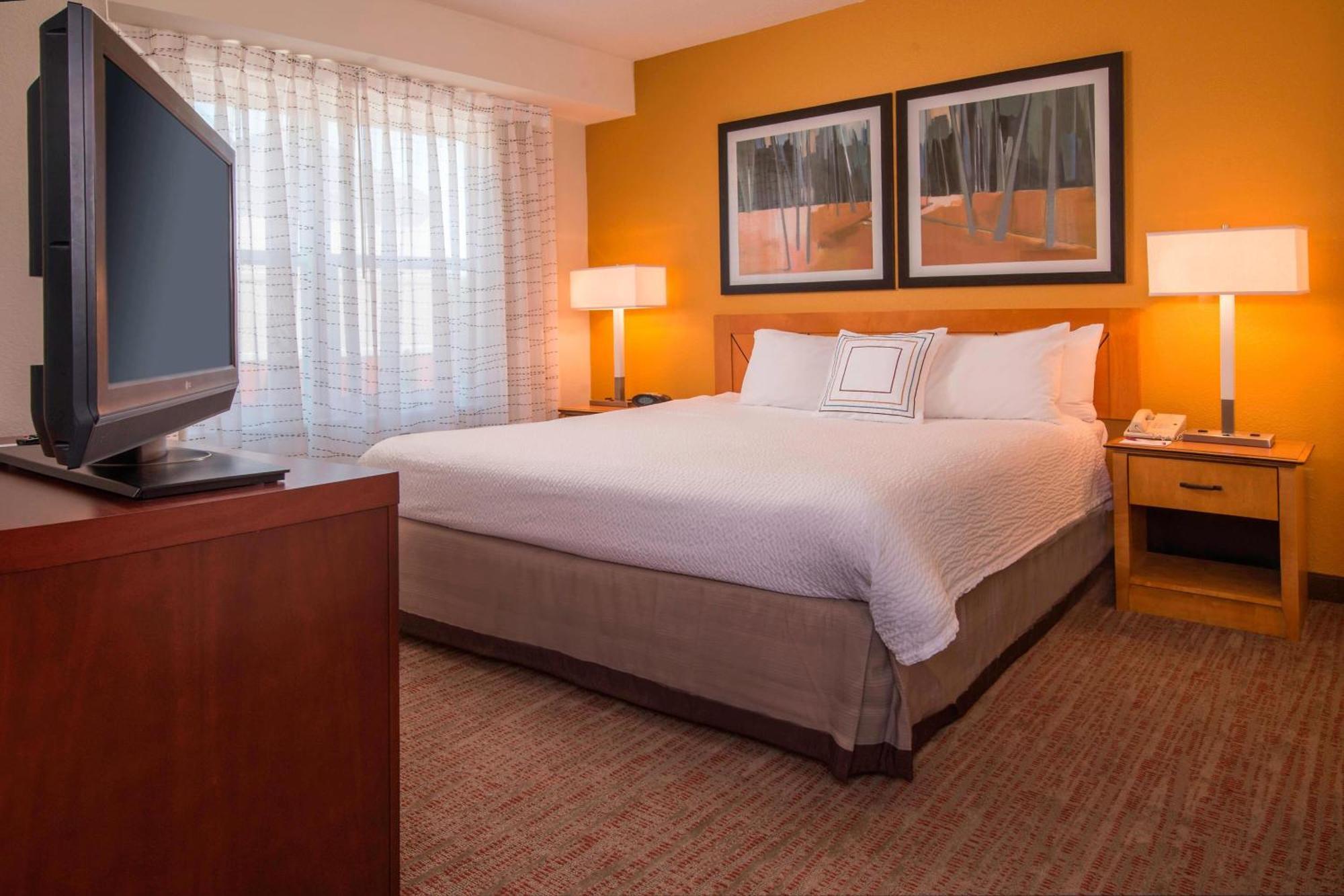 Residence Inn Фредерик Екстериор снимка