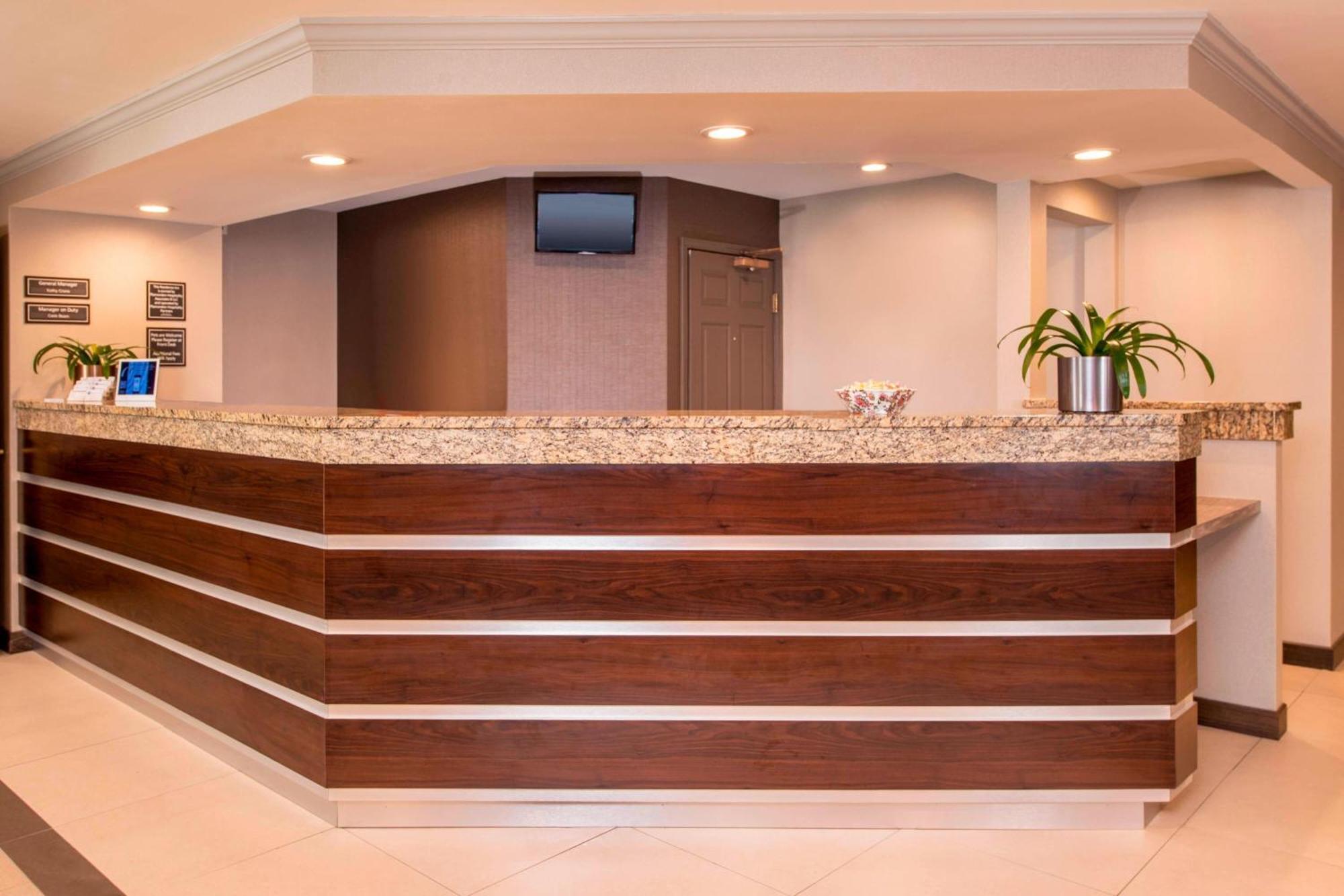 Residence Inn Фредерик Екстериор снимка