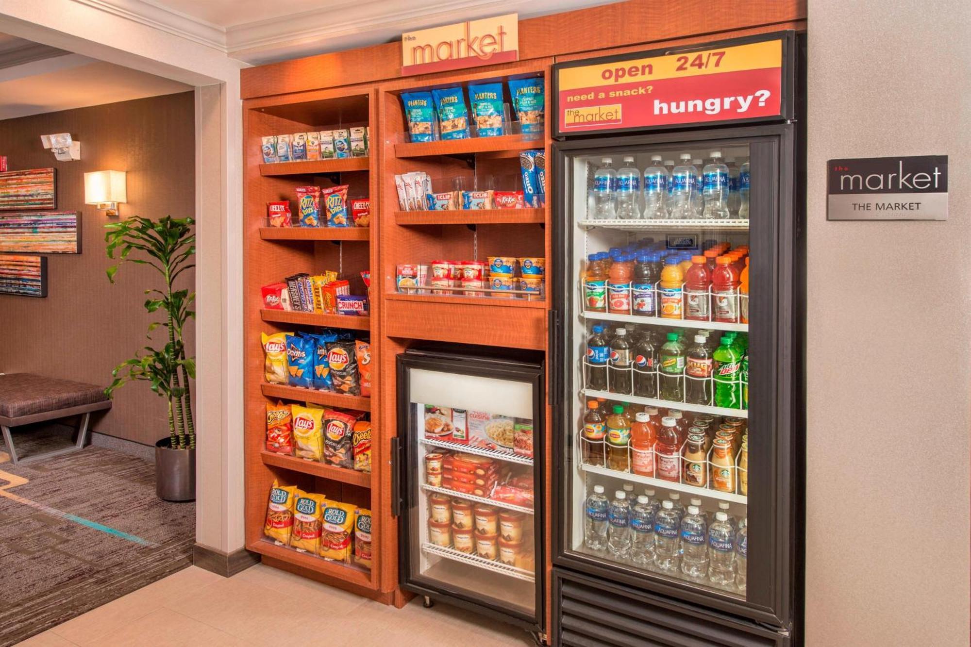 Residence Inn Фредерик Екстериор снимка