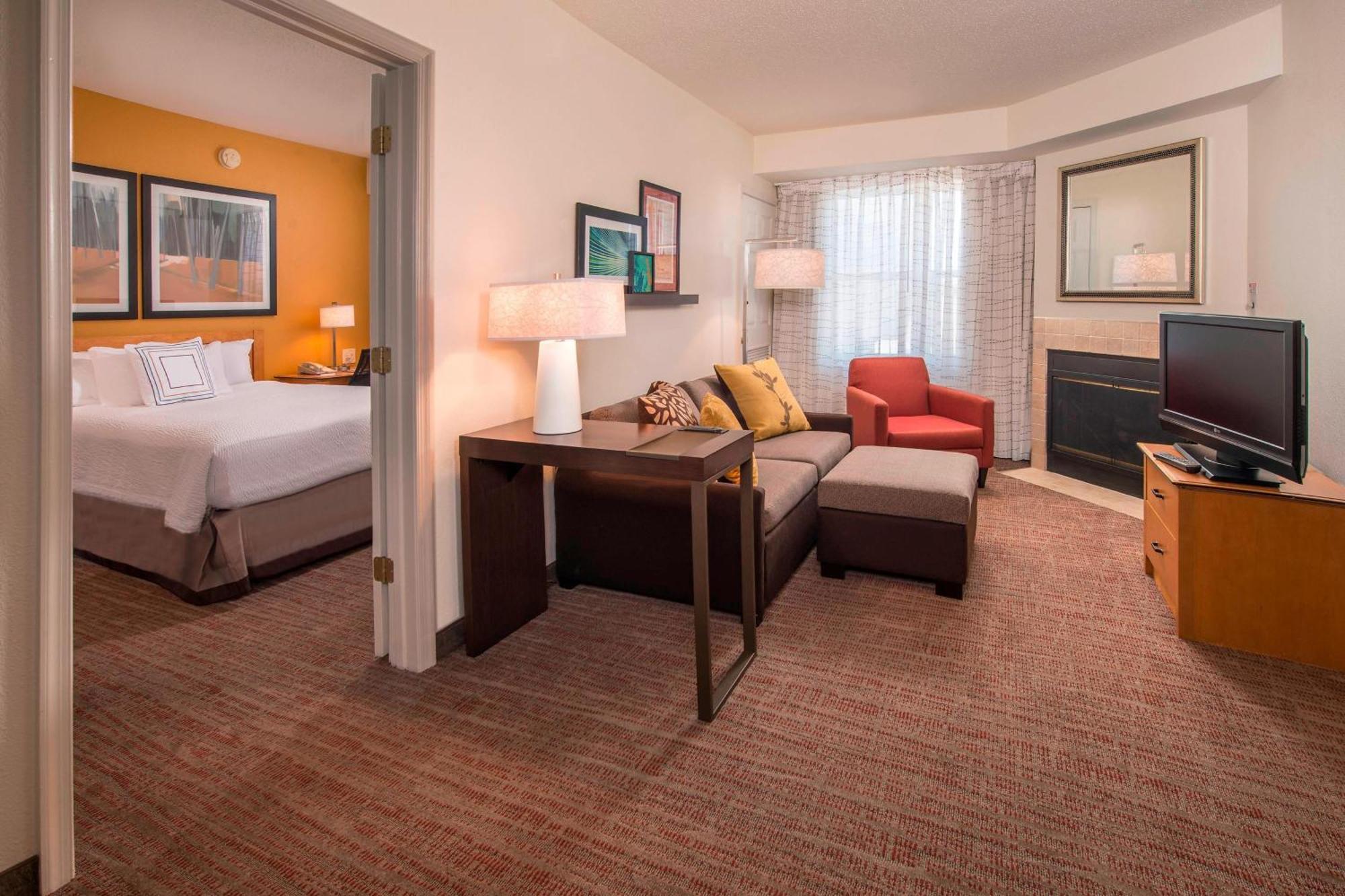 Residence Inn Фредерик Екстериор снимка